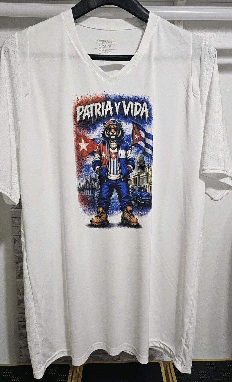 Patria y Vida Cuba Libre Colors 92% Polyester  8% Spandex Shirt XL White
